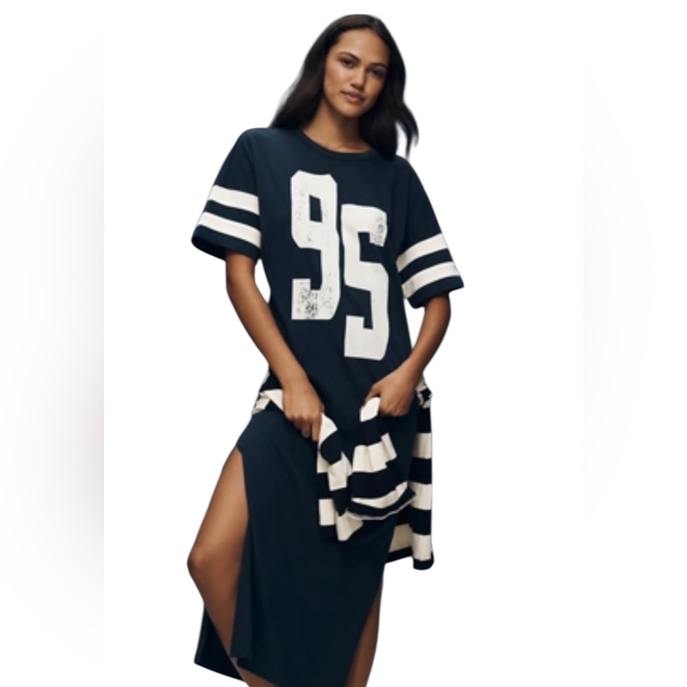 Anthropologie Daily Practice graphic T-shirt dress in navy blue- Size Medium NWT